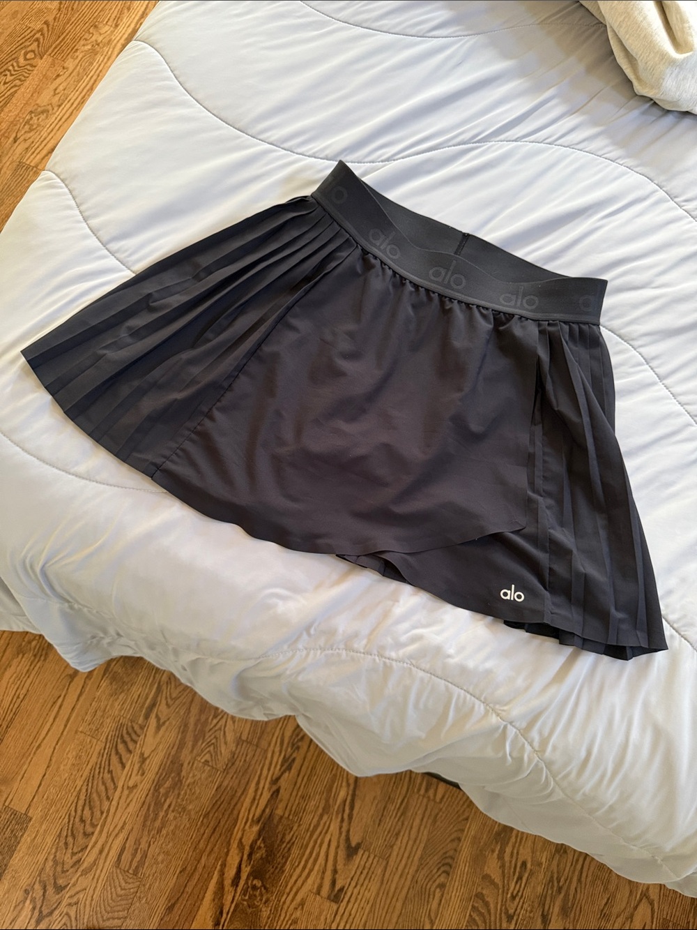 Alo tennis skirt size L